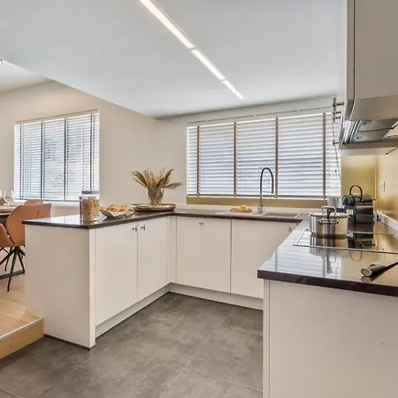 Sersea - Spacious House In With Garage אוסטנדה